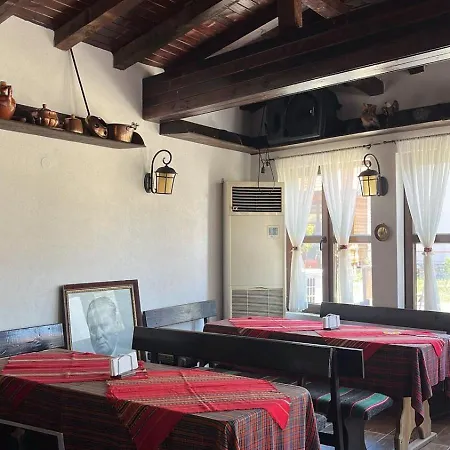за гости в село любовище Hotel Melnik (Blagoevgrad)