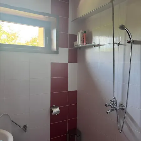 מלון за гости в село любовище