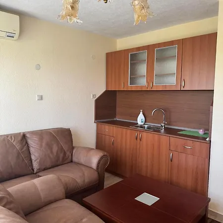 за гости в село любовище