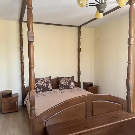 за гости в село любовище Hotel Melnik (Blagoevgrad)